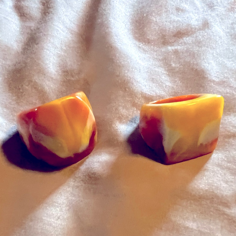 Yellow and white rings